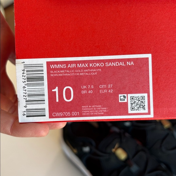 Women’s Nike Air Max Koko Sandals sz 10
New in box - Picture 2 of 7
